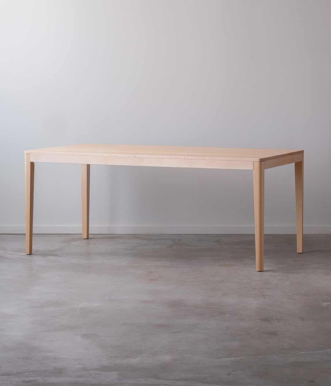 In stock Maple Avers Dining Set