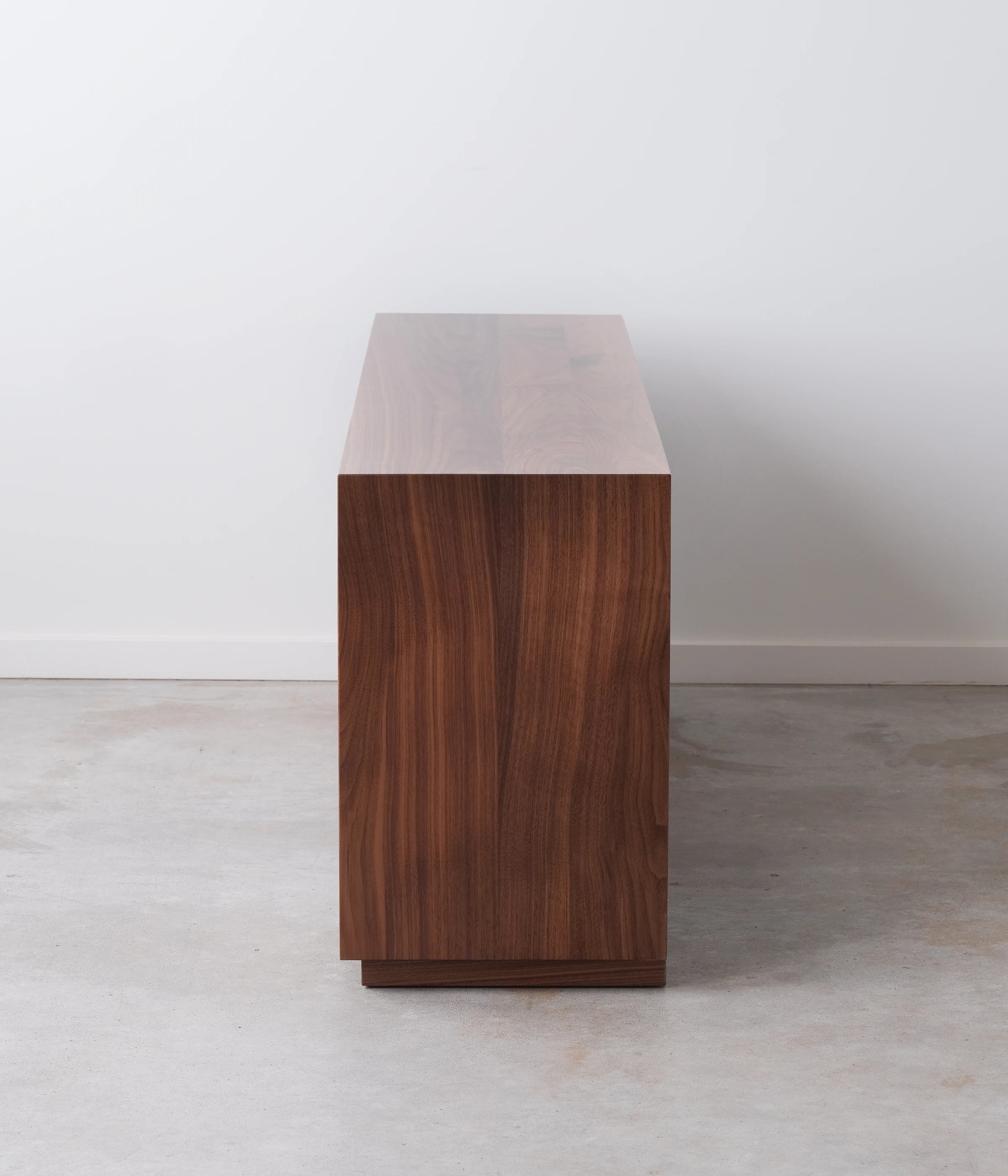 Hedge House Furniture Douglas Media Console - Thumbnail 5