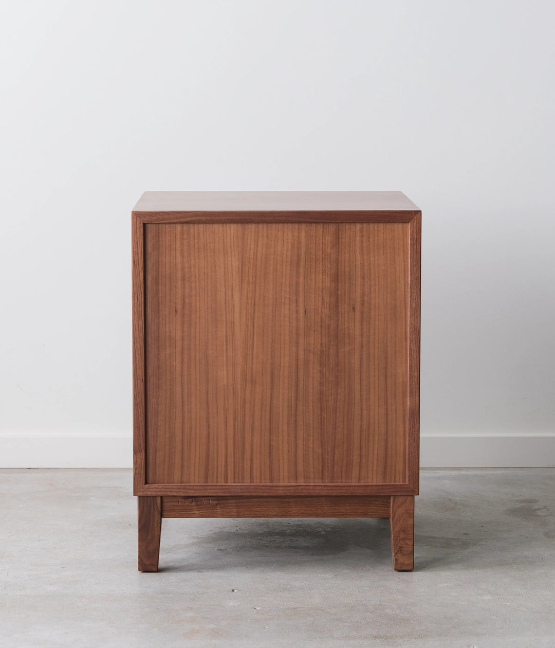 Walnut (18"W x 17.25"D x 23"H)