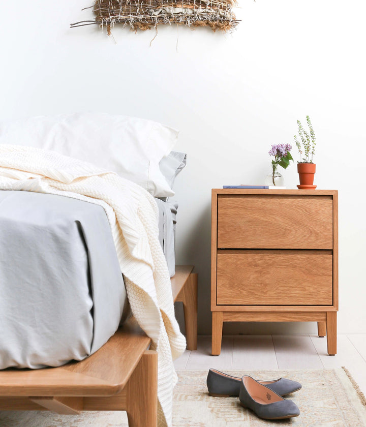 White Oak (18"W x 17.25"D x 23"H)